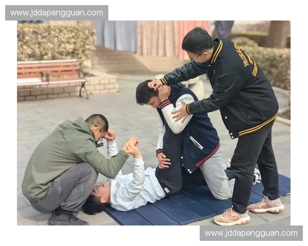 全面解析恢复拉伸的重要性与技巧，助力运动后肌肉放松与身体修复